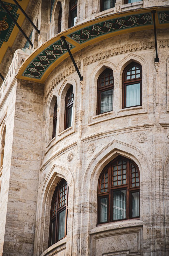 services-06 Detailed view of a historic building with traditional Middle Eastern architectural elements.